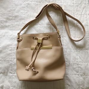 Ted Baker Bucket Crossbody Bag in Natural